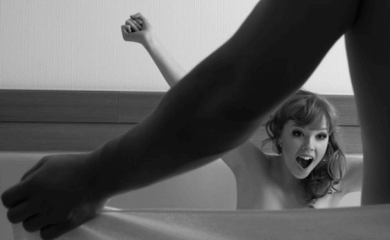 The woman is surprised by the member's size member with the help of soft drinks.