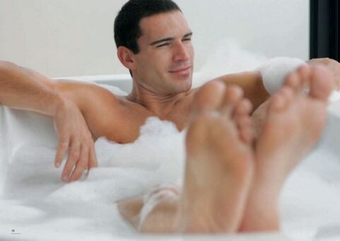 a man bathes with baking soda to enlarge his penis