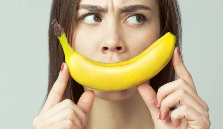 Banana Girl Imitates Penis Enlargement With Massage
